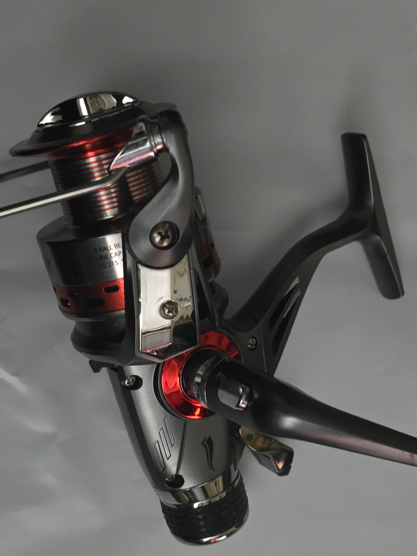 "Moulinet Spinning 4 Roulements – Performance & Design" attention pas de boîte disponible avec.