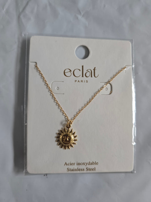 Collier "Soleil Radiant" Doré – Éclat Paris
Prix : 19,00 €