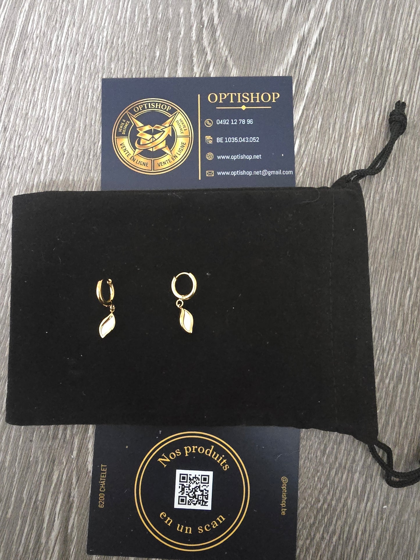 Boucles d'oreilles Mini-Créoles Feuille Nacre