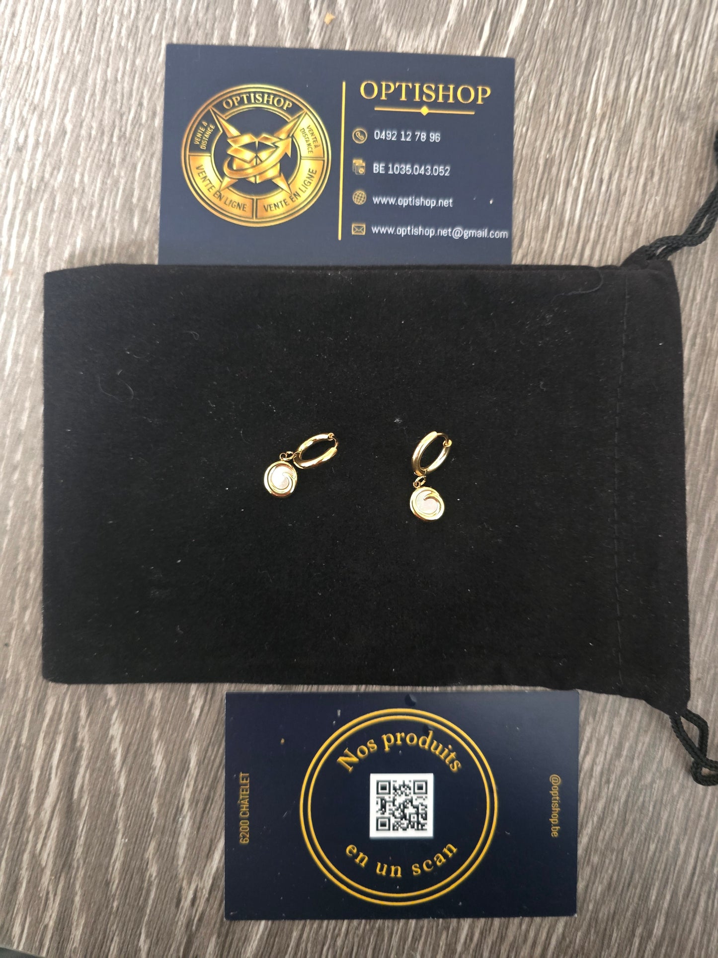 Boucles d'oreilles Mini-Créoles Spirale Nacre