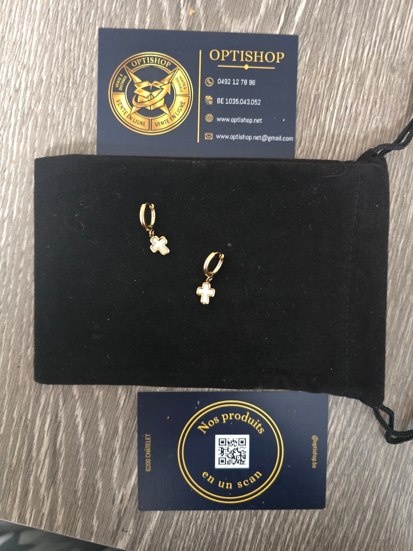 Boucles d'oreilles Mini-Créoles Croix Nacre